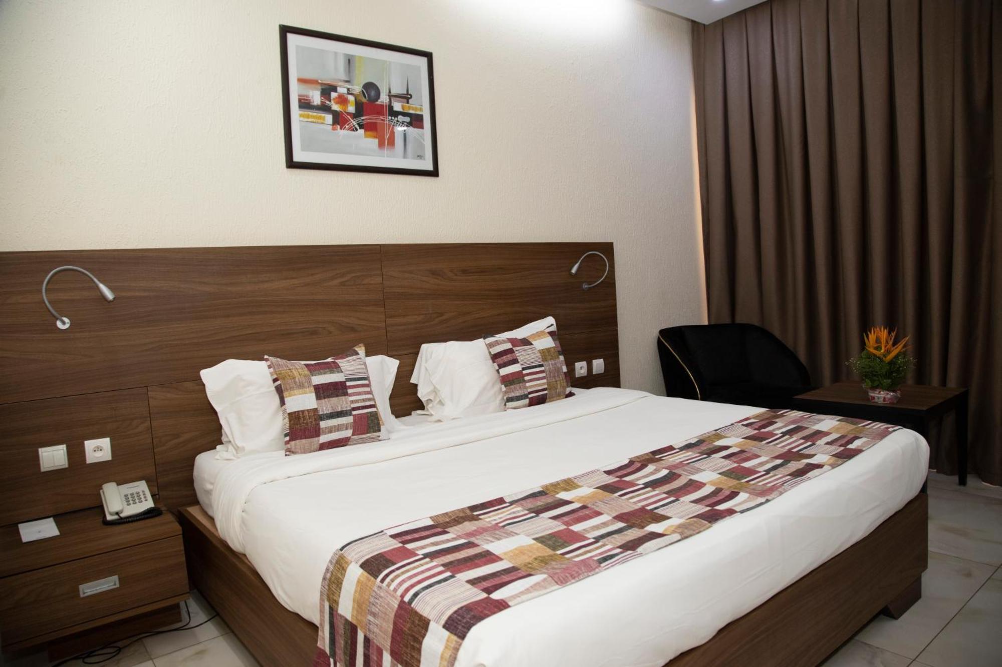 Hotel Sarakawa Lomé Esterno foto
