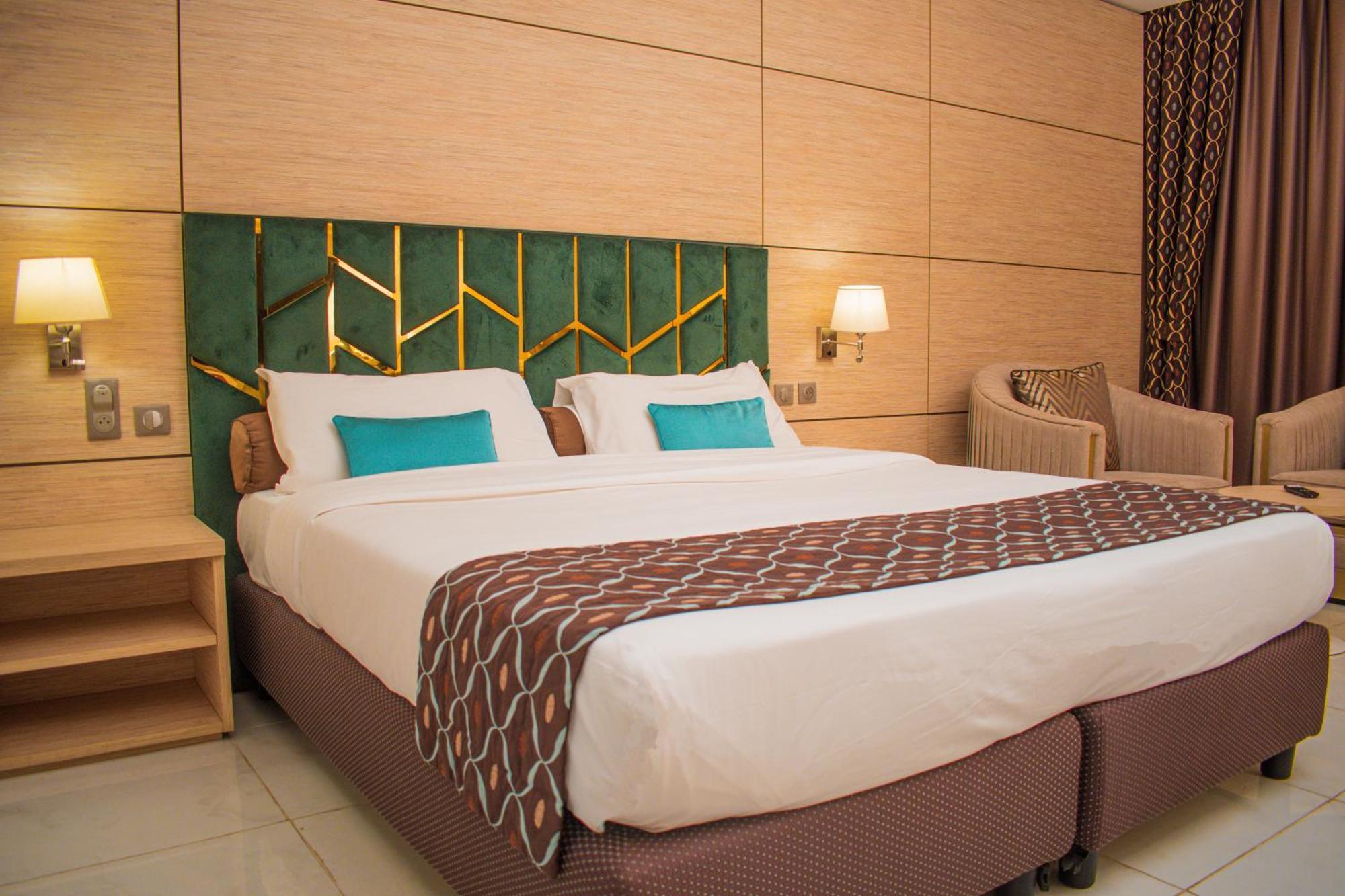 Hotel Sarakawa Lomé Esterno foto