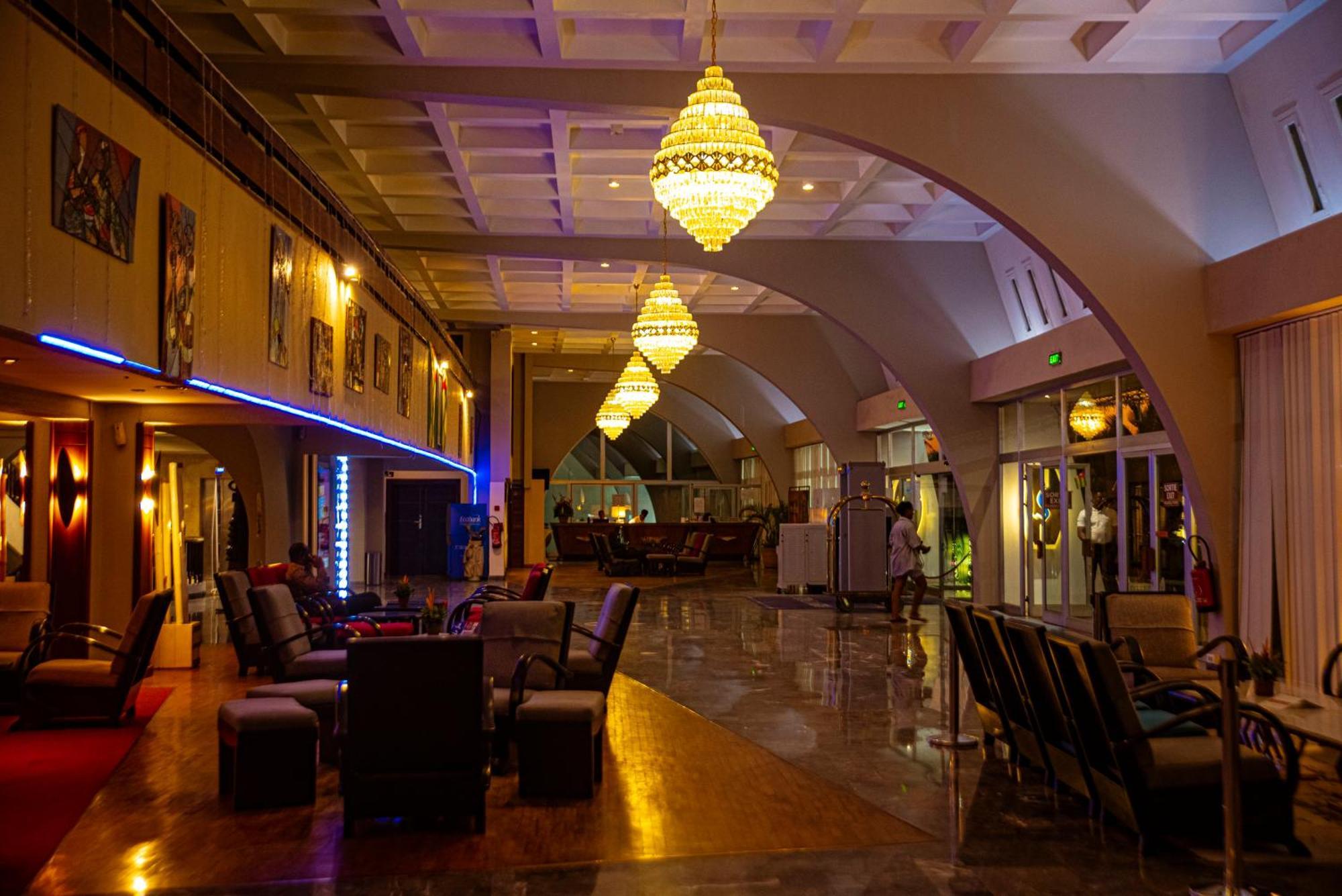 Hotel Sarakawa Lomé Esterno foto